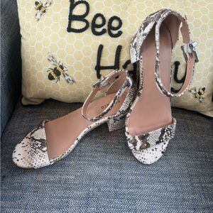 Torrid Ankle Strap Sandals Python Size 9 NWT